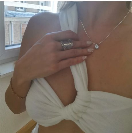 Ewenae nudes star galleries