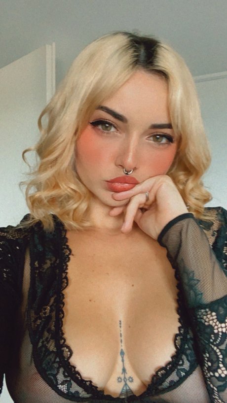 Toradoki adult model pics