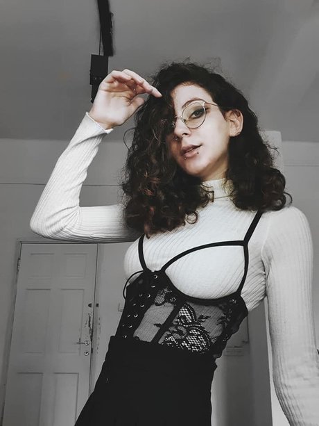 Nico Aroy model xxx pic