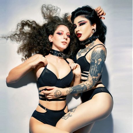 curvy nude onlyfans hot naked pics