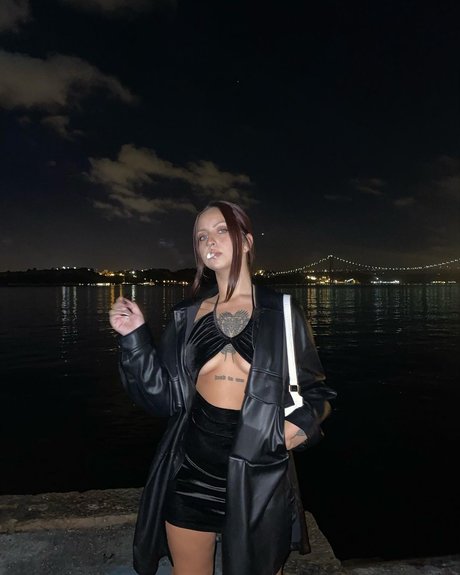 Pinustri exclusive pornstar image