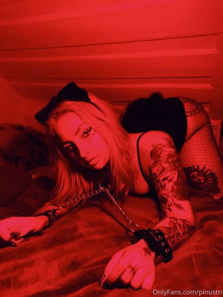 Pinustri sexy actress archive