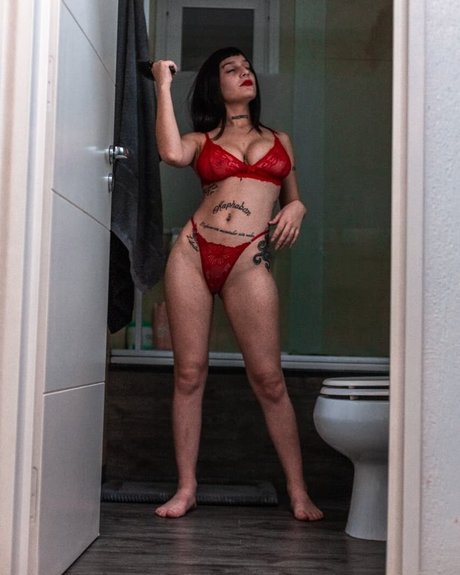 Milli Castillo exclusive star picture