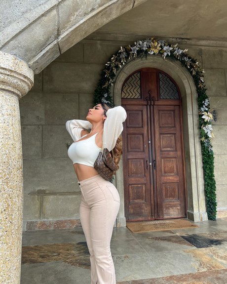 thick latina milf onlyfans free images