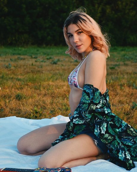 blonde teen pussy onlyfans sexy pic