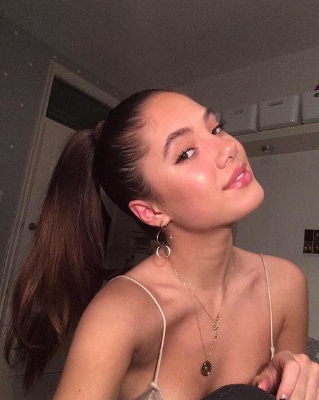 Saoirse Alicia Behzadi_ model porn photos