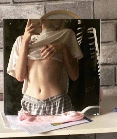 _Bat Brookes_ nice model pics