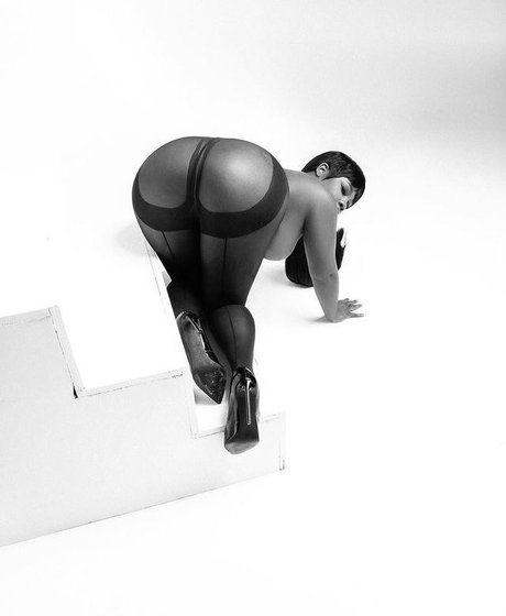 Sukihana_ pornstar naked archive