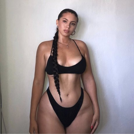 Valeria Vendetta best model image