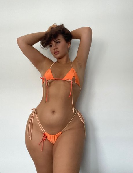 Valeria Vendetta pornographic model images