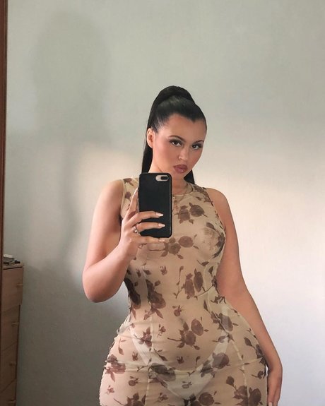 Valeria Vendetta sexy pornstar img