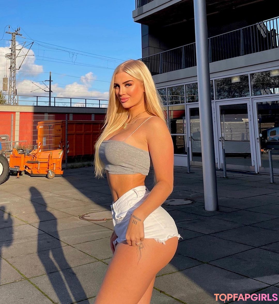 Edda Elisa pornographic star photo