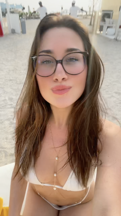 Maelyss Lepage model exclusive pic