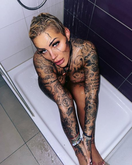 Leoni Baltz_ pornstar hd picture