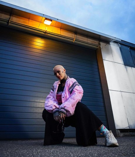 Leoni Baltz_ nice pornstar photo