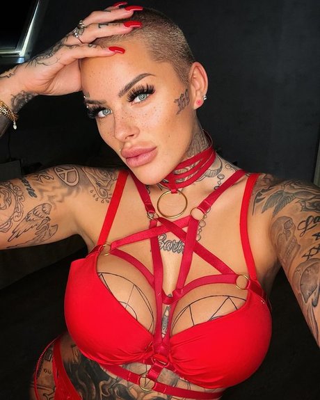 Leoni Baltz_ nude actress pic