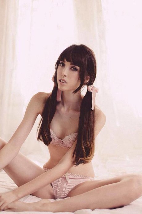 _Zoe Flood xxx star photos