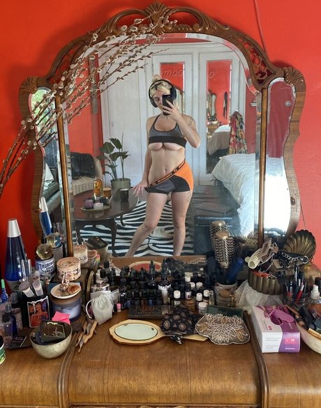 chubby goth onlyfans free naked gallery