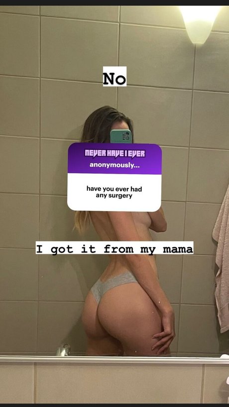 Ella Mooncake xxx actress photo