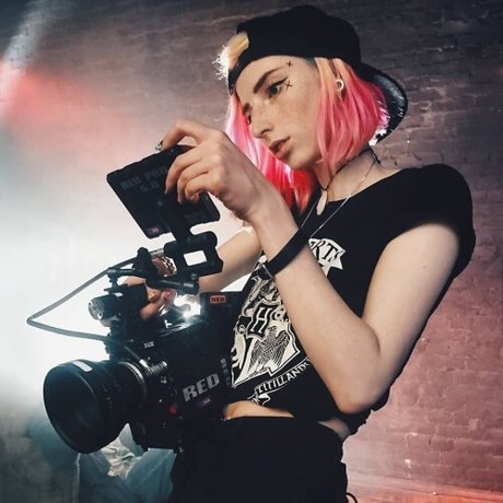 Eliza Satu naked pornstar img