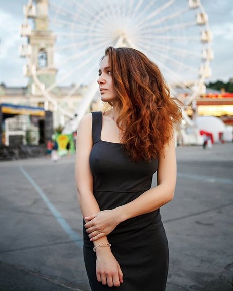 Ave Maria_ sexy actress archive