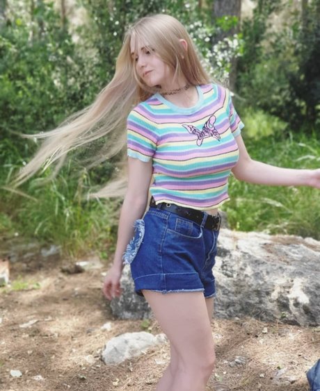 Invaderdd Dee Mente pornstar nice photo