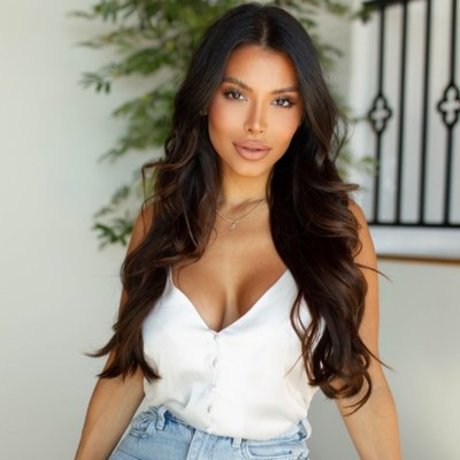 Jessica Giselle sexy pornstar photo