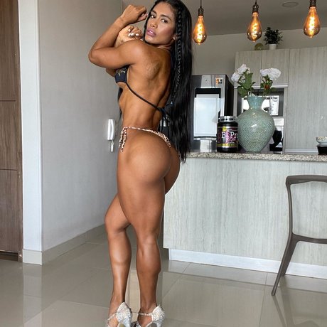 Sunny Doria Vargas art model pic