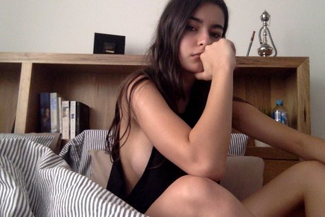 Loser Dyke erotic star gallery