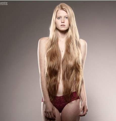 Anna Niro nudes actress galleries