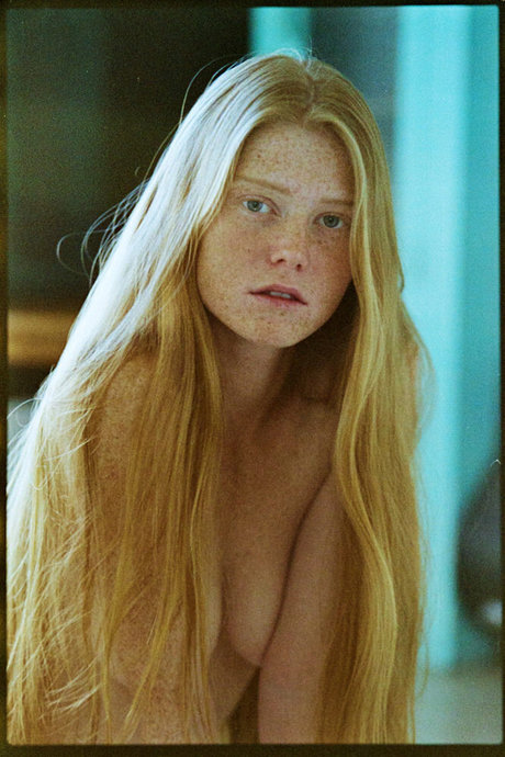 Anna Niro star pornographic pics