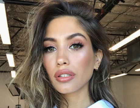 Crystal Seranno sex model photos