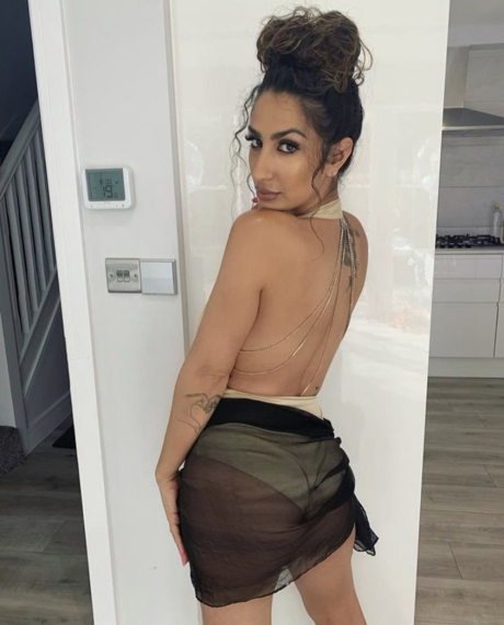 Payvand Mesbah model hd images