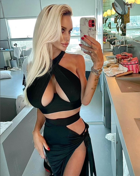 Ramona Perthel sexy actress photos