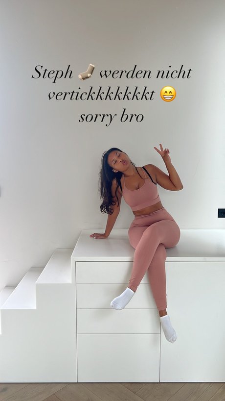 Steph Esther Profile