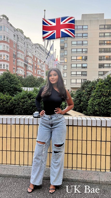 Steph Esther pretty star galleries