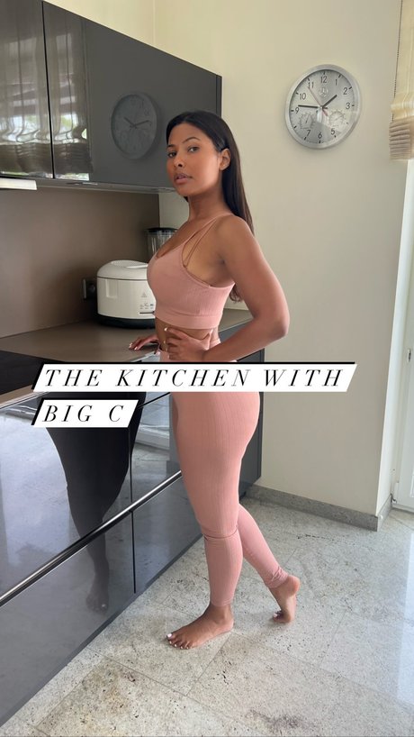 Steph Esther pornstar beautiful pic