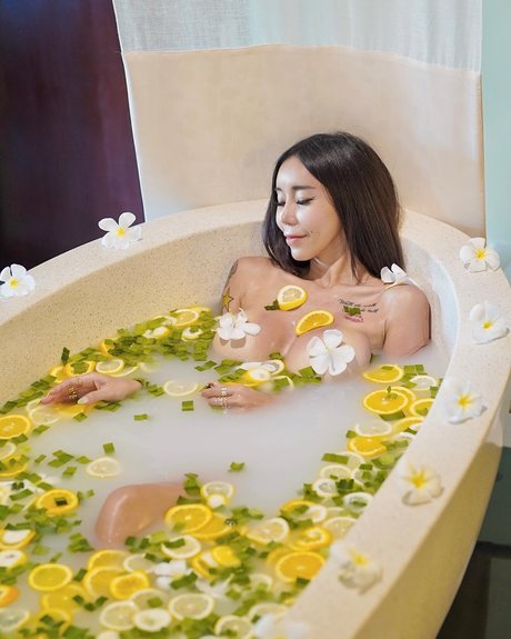 Leng Yein pornstar xxx img