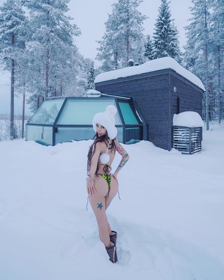 Leng Yein star picture