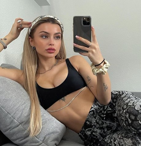 Linabmn pretty pornstar photos