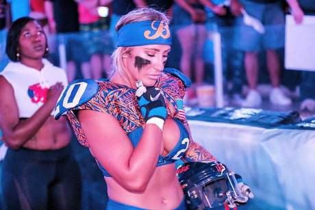 Quincy Hewitt_ model naked image