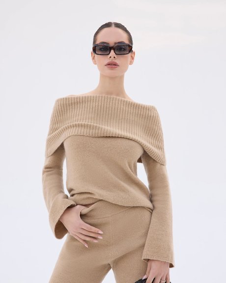 Yael Shelbia art model img