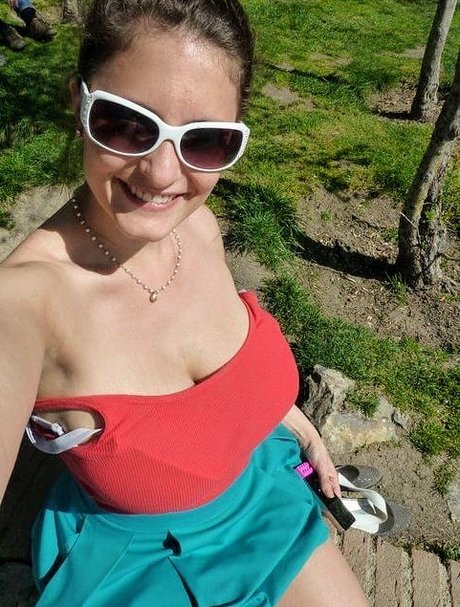 college girl onlyfans hot pic