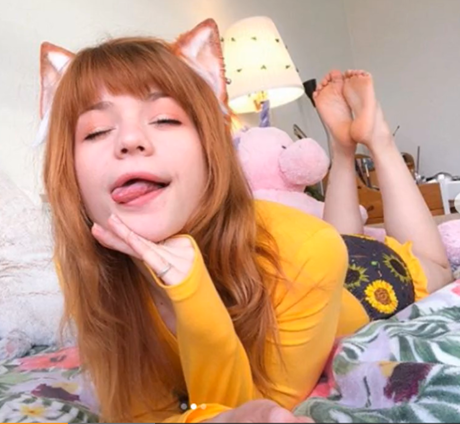 Lilsolle Chickpii sex pornstar pics