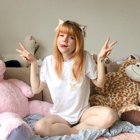 Lilsolle Chickpii nude pornstar pic