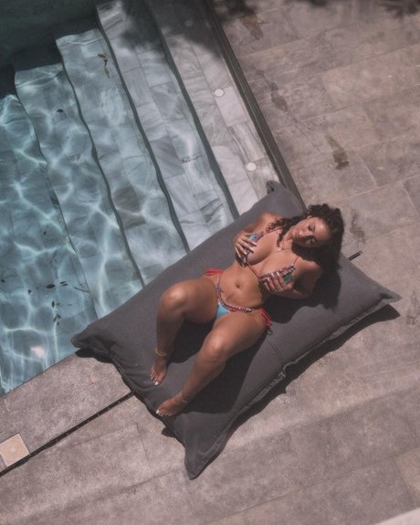 Ash Kash free pornstar gallery