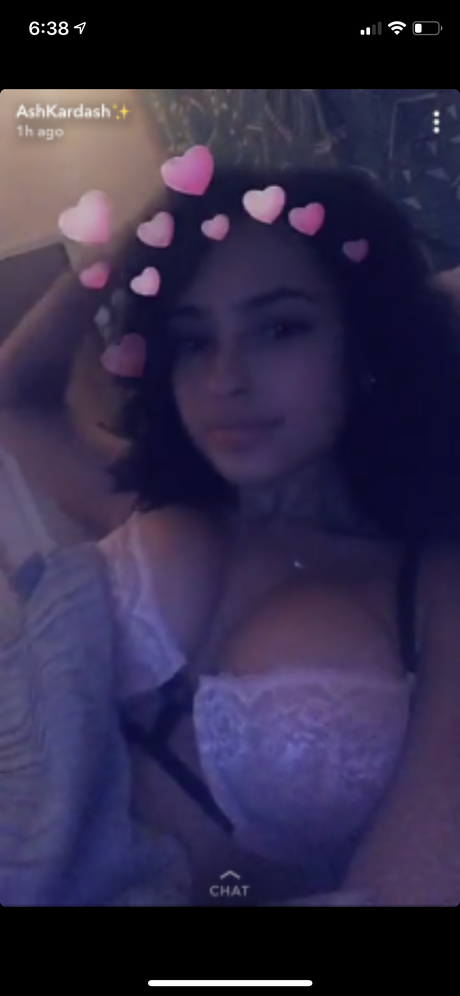 Ash Kash model top images