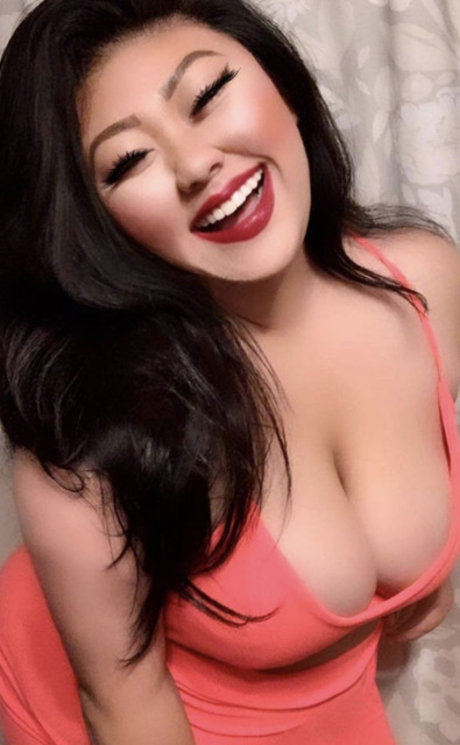 Kendra Vaaj sex model galleries