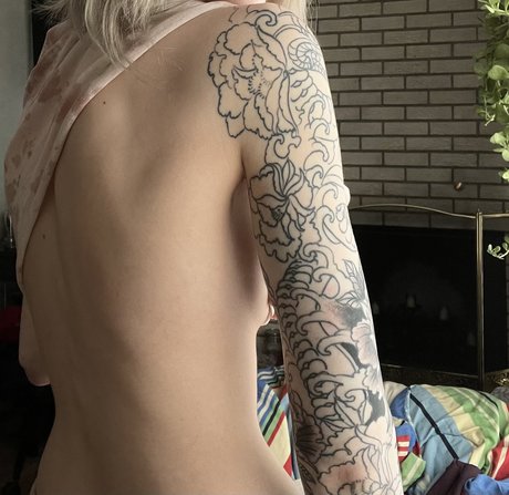 Alliury Xaerha pornstar erotic galleries