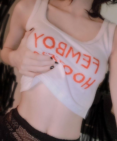 Feiirain nudes actress images